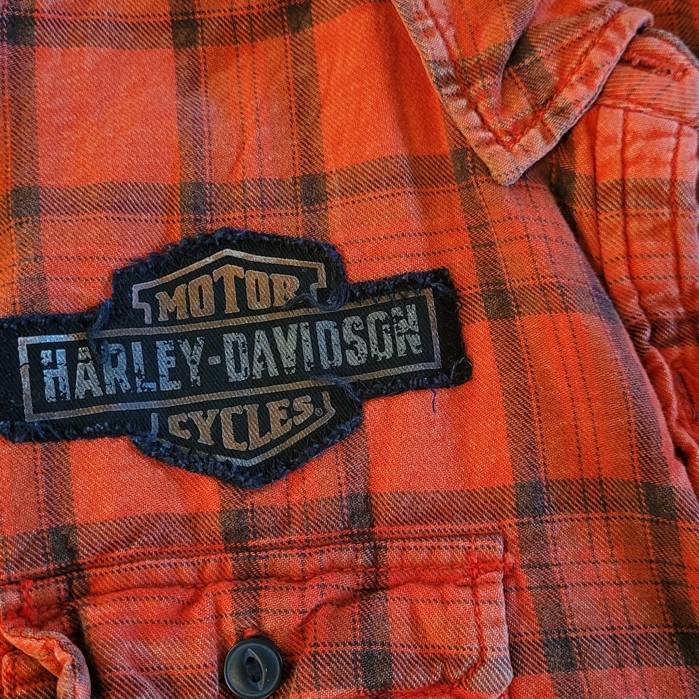 Harley-Davidson® Women's Bar & Shield Patch Long Sleeve Plaid Shirt Sz XL Red